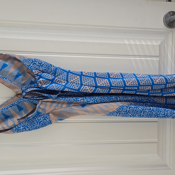 Summer dress Size small - Picture 2 of 4